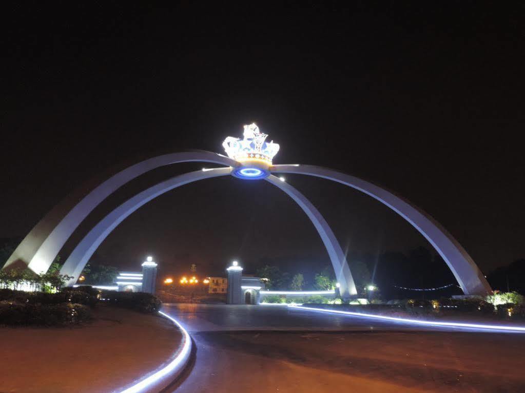 Golden Leaf Boutique Hotel ยะโฮร์บาห์รู ภายนอก รูปภาพ