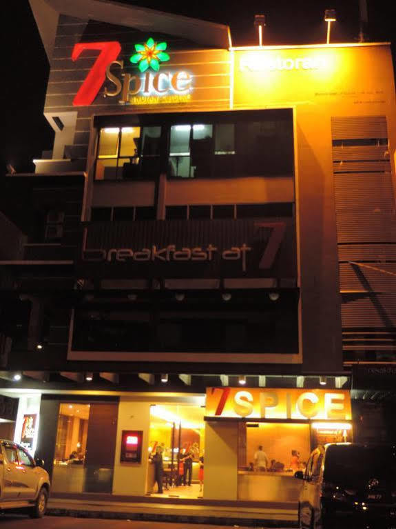 Golden Leaf Boutique Hotel ยะโฮร์บาห์รู ภายนอก รูปภาพ